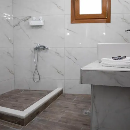 Leros A Porto דירה *