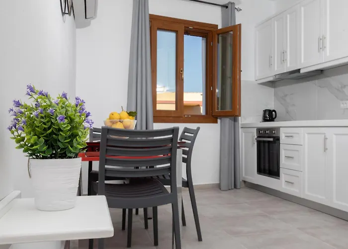 Leros A Porto Lakkíon